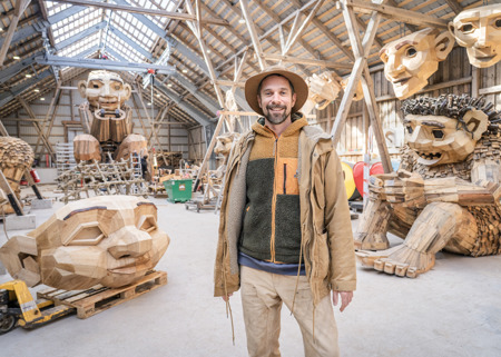 A NEW TROLL IN TOWN A NEW TROLL IN TOWN